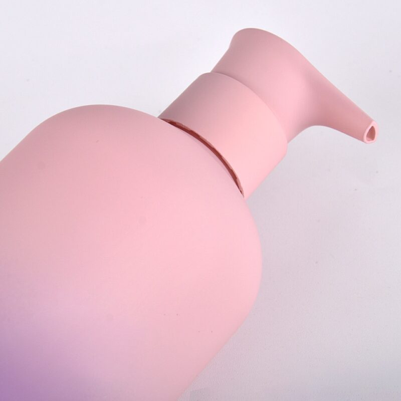 Gradient shampoo bottle - Image 3
